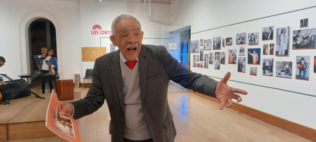 Fidel Zavaleta Agurto trabajó incansablemente en la selección de sus fotografías para la exposición.